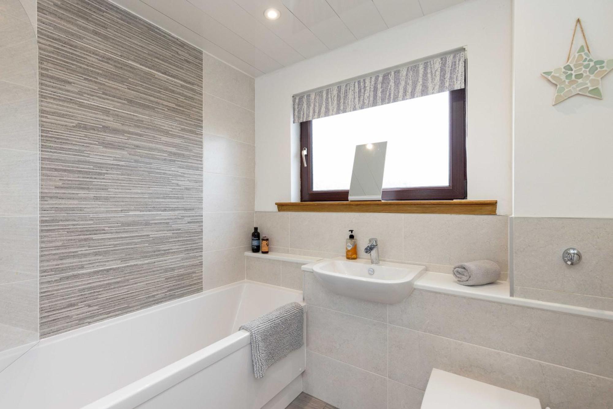 Family Home Inverkeithing Ideal For Edinburgh, Dunfermline & St Andrews 3 Bedrooms Bagian luar foto