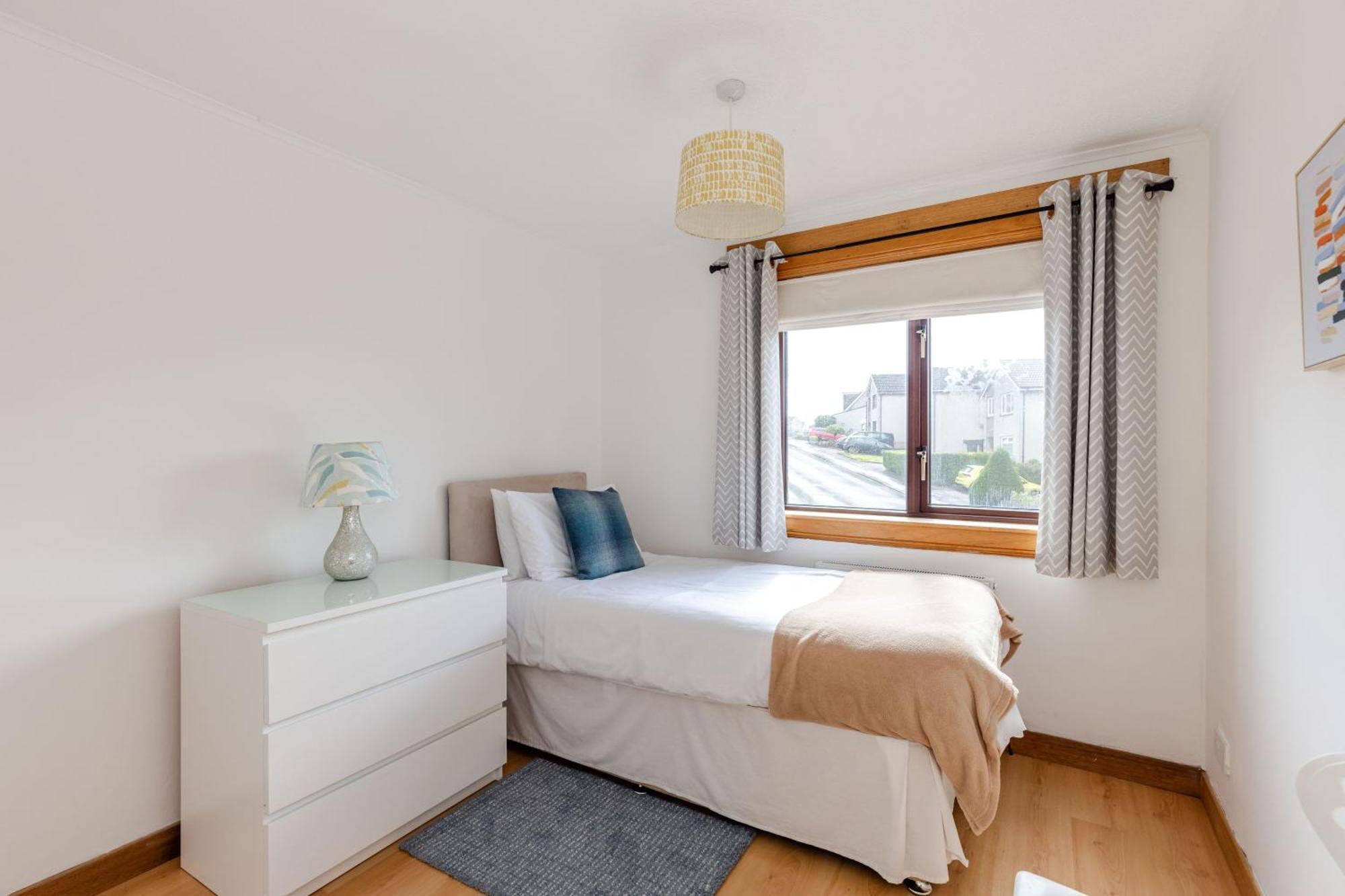 Family Home Inverkeithing Ideal For Edinburgh, Dunfermline & St Andrews 3 Bedrooms Bagian luar foto